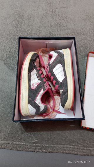 Playeras Giros Eppo N34 grises y rosas