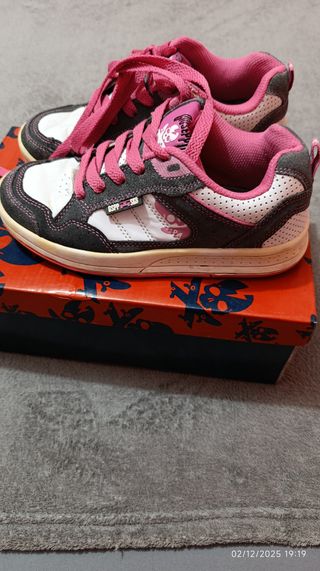 Playeras Giros Eppo N34 grises y rosas