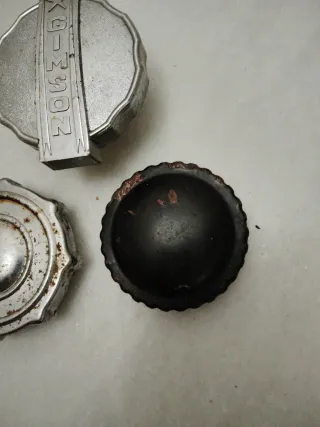 Lote 3 tapones depósito motos antiguas