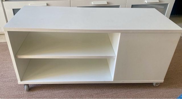 Mesa Auxiliar IKEA VIHALS Blanca con Ruedas