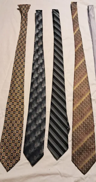 Lote de 11 corbatas de caballero a elegir