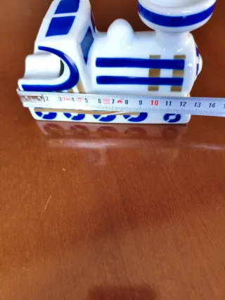 Cenicero de porcelana  diseño  locomotora tren
