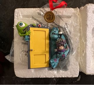 Adorno Navidad Monstruos S.A. 20 Aniversario