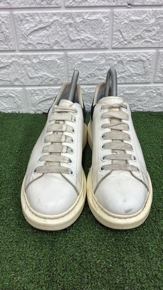 Scarpe Alexander McQueen bianche e nere