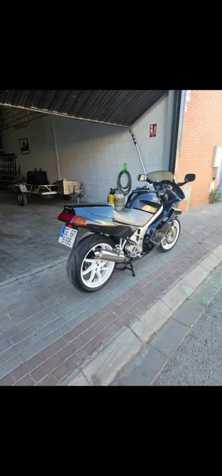 Honda VFR 750cc RC36