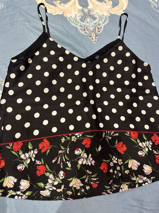 Camiseta tirantes lunares y flores Talla M