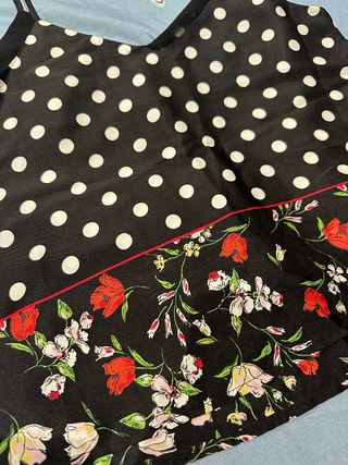 Camiseta tirantes lunares y flores Talla M