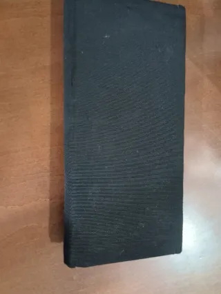 Cartera de mano negro con lazo vintage