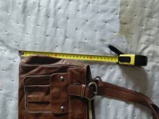 Bolso de piel marrón