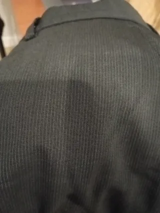 Traje azul marino con ralla diplomática