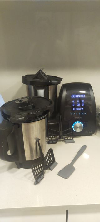 Robot Cecotec Multifunción con wifi