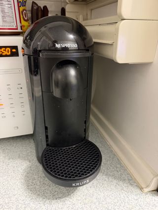 Cafetera Nespresso Krups Vertuo Plus