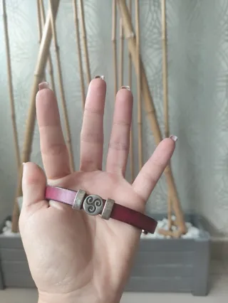 Lote 2 Pulseras Cuero Rojo y Plata