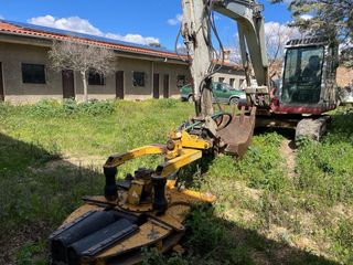 Retroexcavadora Takeuchi TB175