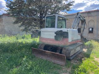 Retroexcavadora Takeuchi TB175