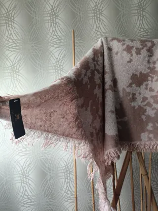 Bufanda grande nueva beige y rosa