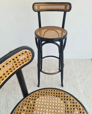 2 Taburetes estilo THONET. Francia, 70s.