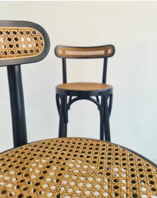 2 Taburetes estilo THONET. Francia, 70s.