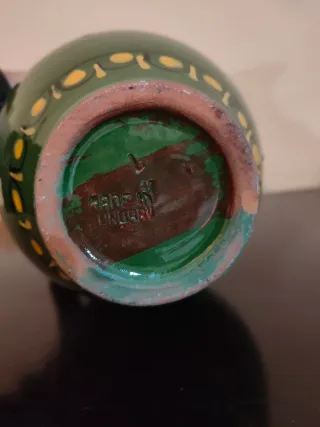 Jarra de cerámica húngara antigua