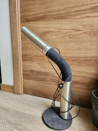 Lámpara de mesa metal y plástico