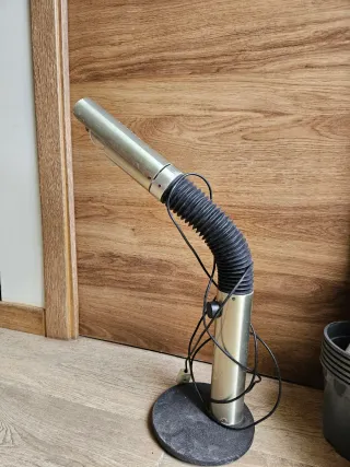 Lámpara de mesa metal y plástico
