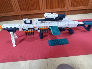 Nerf Blaster con Accesorios