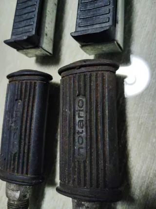 Juego Estriberas Reposa Pies Moto Antigua