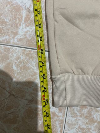 Chándal Nike niño beige y blanco talla 14