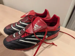 Adidas Traxion Turf Botas Fútbol Negras Rojas