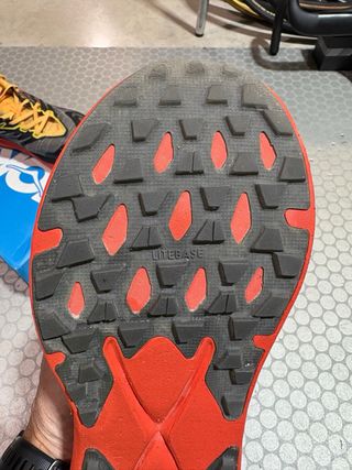 Hoka Tecton X2 Talla 40 2/3