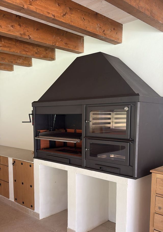 Barbacoa da cantiere con cappa