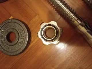 Set di manubri cromati con 2 barre e dischi