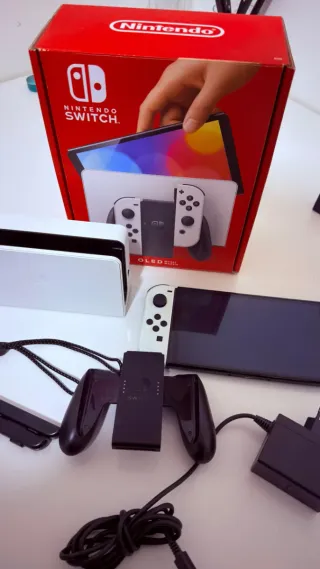 Nintendo Switch OLED Bianca Completa