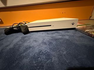 Xbox One S Bianca + Giochi