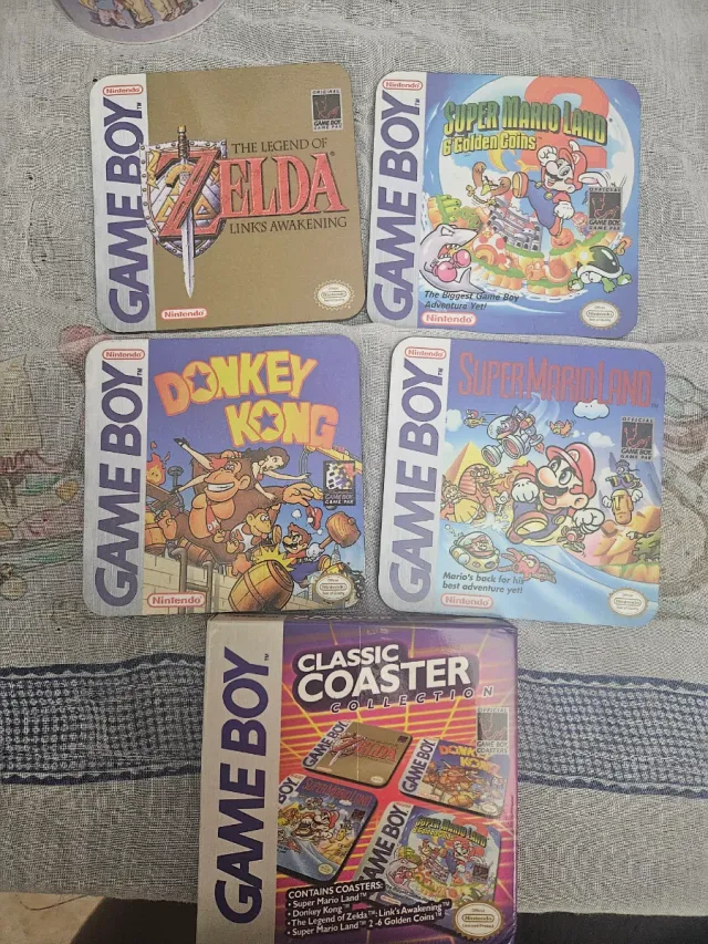 Set di posacenere Dragon Ball e Game Boy