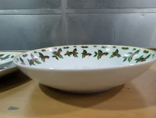 Vajilla de Navidad con Hojas de Acebo