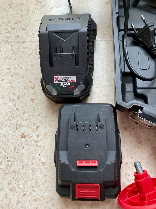 Parafusadeira de Impacto Parkside 20V + Acessórios