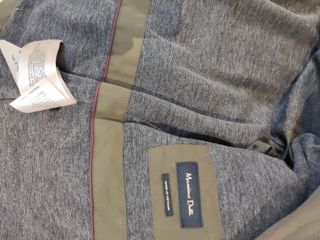 Cazadora acolchada verde con cuello de pelo