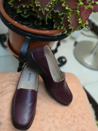 Zapatos Moenia Negros/Morados Talla 38