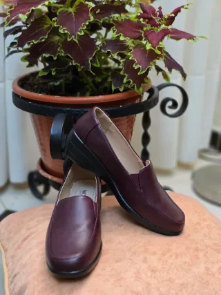 Zapatos Moenia Negros/Morados Talla 38