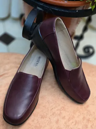 Zapatos Moenia Negros/Morados Talla 38