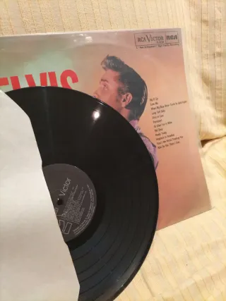 Elvis - RCA Victor LP