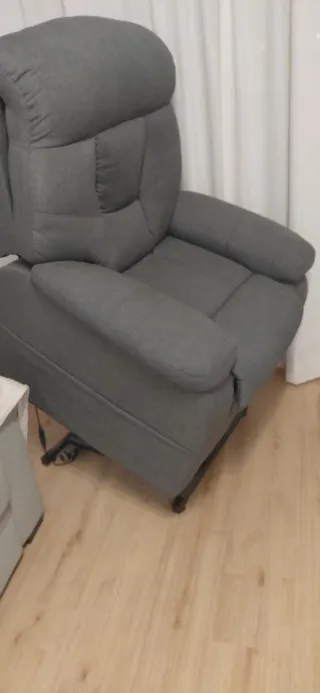 Sillón reclinable eléctrico gris