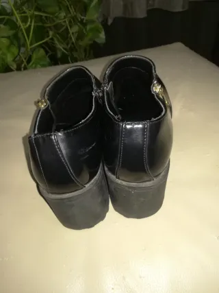 Mocassini neri con zip