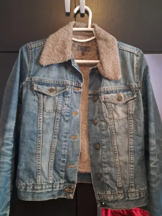 Cazadora tejana forrada borreguito Zara T.S