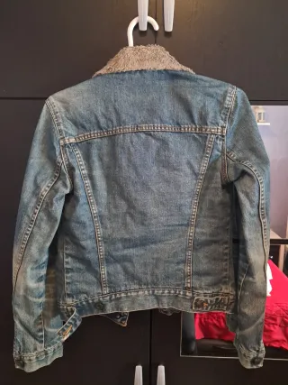 Cazadora tejana forrada borreguito Zara T.S