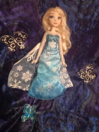Muñeca Frozen con Música e Iluminación