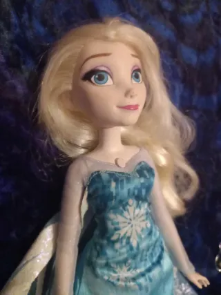 Muñeca Frozen con Música e Iluminación