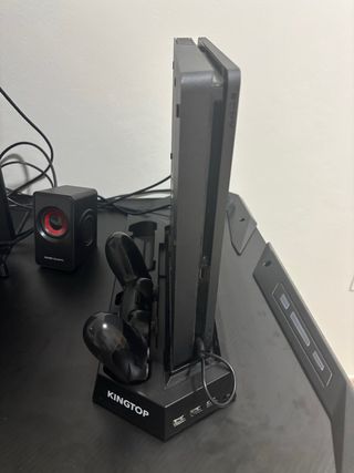 PS4 Slim 1TB Negra + Base Carga+ 1 Mando original