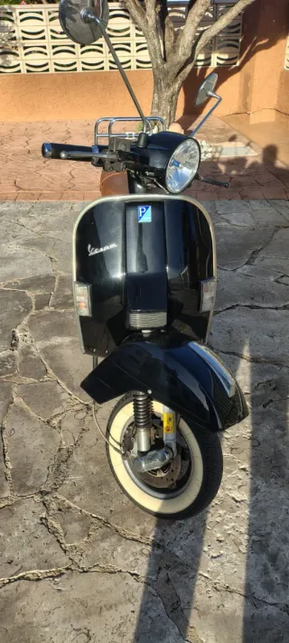 Vespa PX150 Negra
